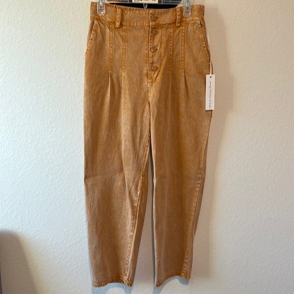 Mustard Colored Pants 💛